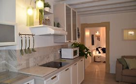 Verona White Lodge